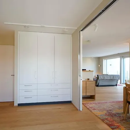 アパート Contemporary Penthouse With Cinema And Breath-taking Lakeview *