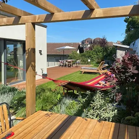 Contemporary Penthouse With Cinema And Breath-taking Lakeview *