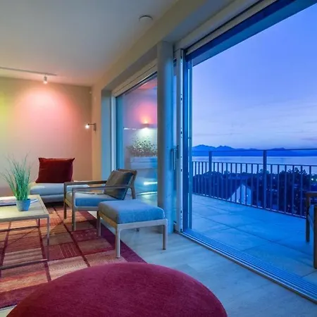 Contemporary Penthouse With Cinema And Breath-taking Lakeview * ローザンヌ
