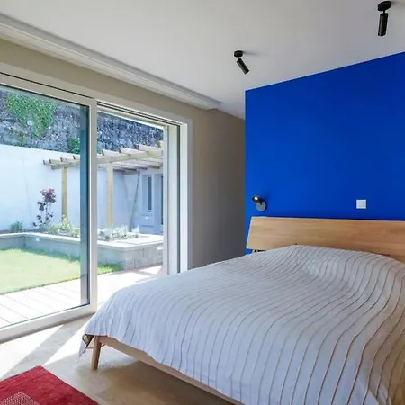 Contemporary Penthouse With Cinema And Breath-taking Lakeview Lausanne