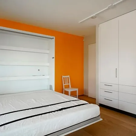 アパート Contemporary Penthouse With Cinema And Breath-taking Lakeview *