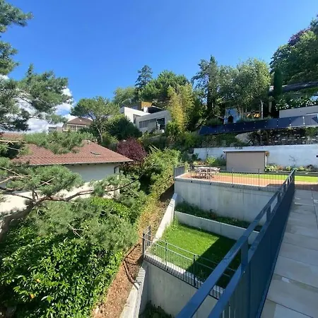 Contemporary Penthouse With Cinema And Breath-taking Lakeview アパート ローザンヌ