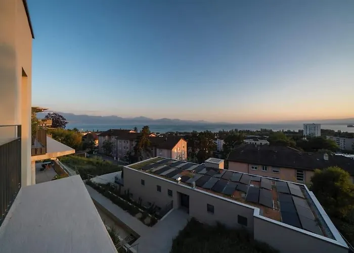 Contemporary Penthouse With Cinema And Breath-taking Lakeview Apartamento *