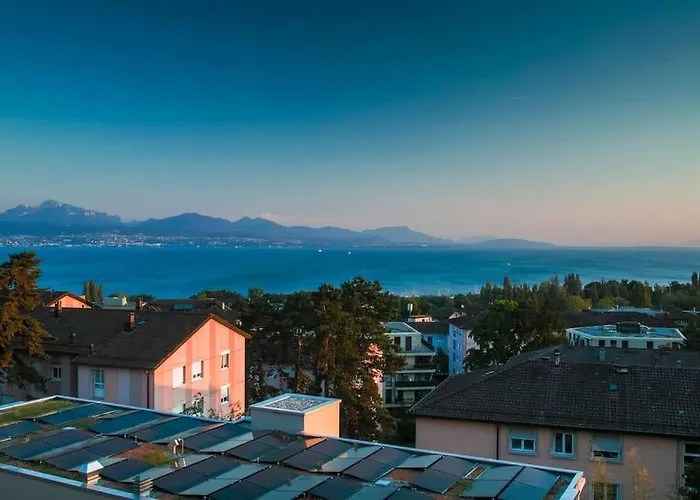 Apartment Contemporary Penthouse With Cinema And Breath-taking Lakeview *