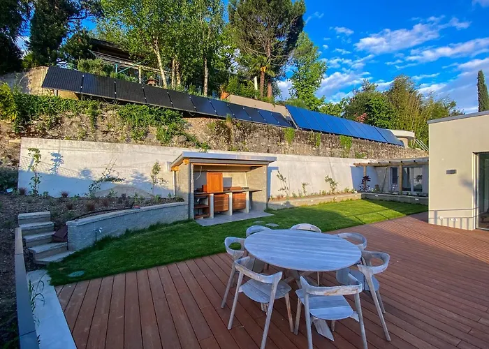 Contemporary Penthouse With Cinema And Breath-taking Lakeview Apartment *