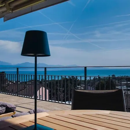 Contemporary Penthouse With Cinema And Breath-taking Lakeview לוזאן