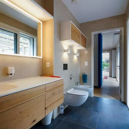 Contemporary Penthouse With Cinema And Breath-taking Lakeview * לוזאן